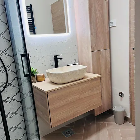 King's Square - Free Parking Apartment *