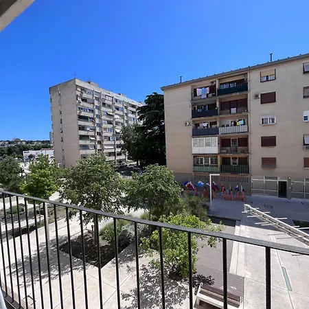 Apartment King's Square - Free Parking Pula