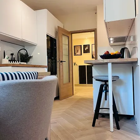 Apartment King's Square - Free Parking