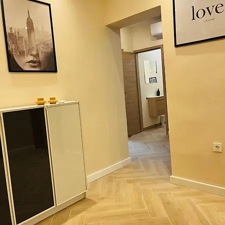 King's Square - Free Parking Apartment *