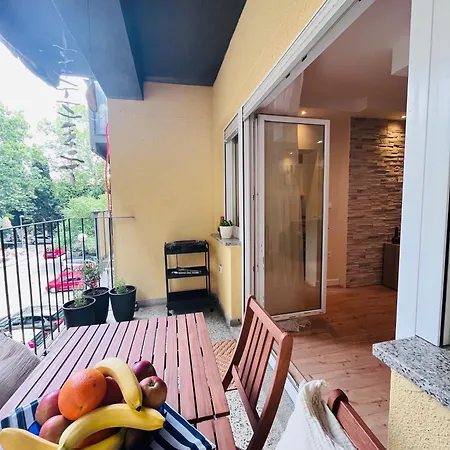 King's Square - Free Parking Apartment Pula