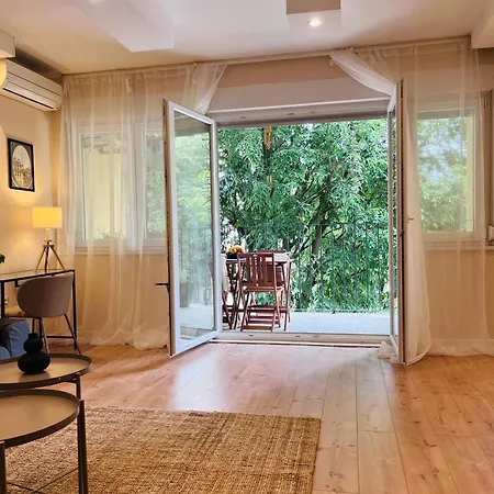 King's Square - Free Parking Apartment Pula