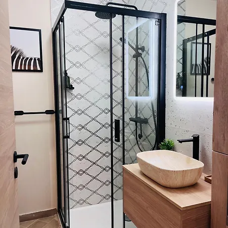 King's Square - Free Parking *