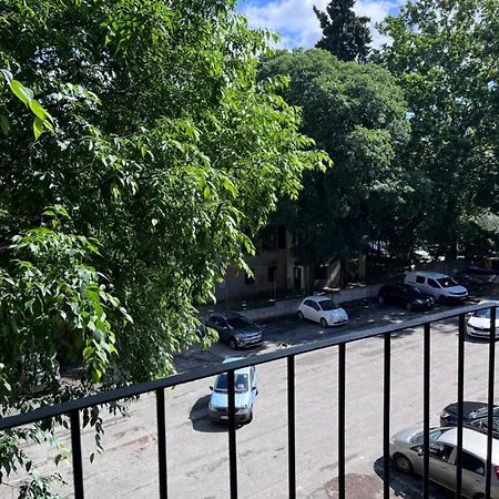 King's Square - Free Parking