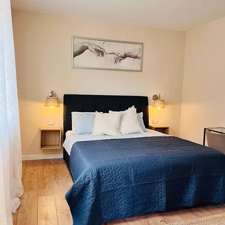 King's Square - Free Parking *