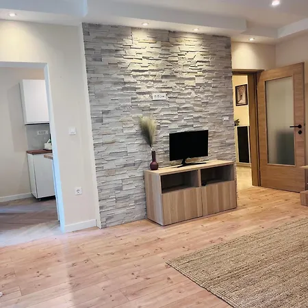 King's Square - Free Parking Апартаменти