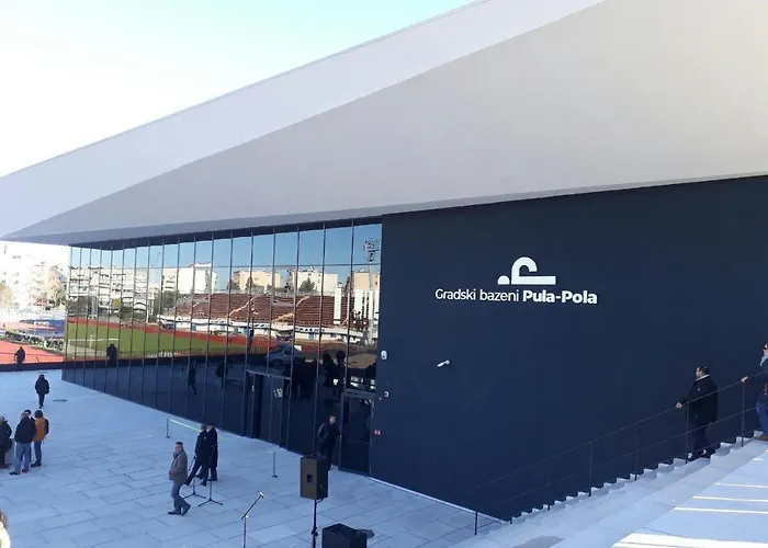 King's Square - Free Parking *