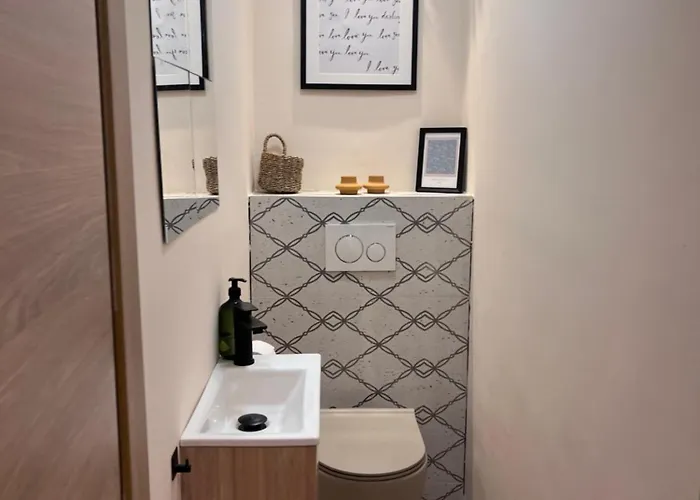 King's Square - Free Parking *