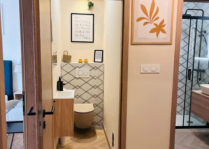 King's Square - Free Parking * 普拉