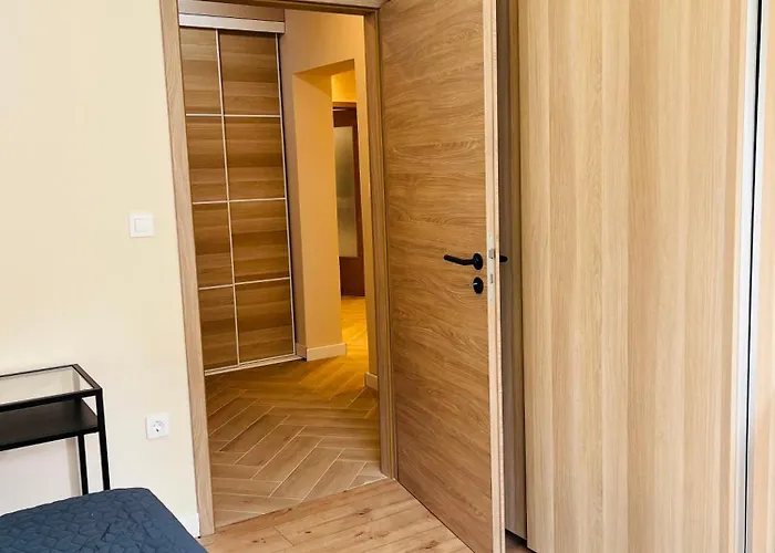 King's Square - Free Parking * 普拉