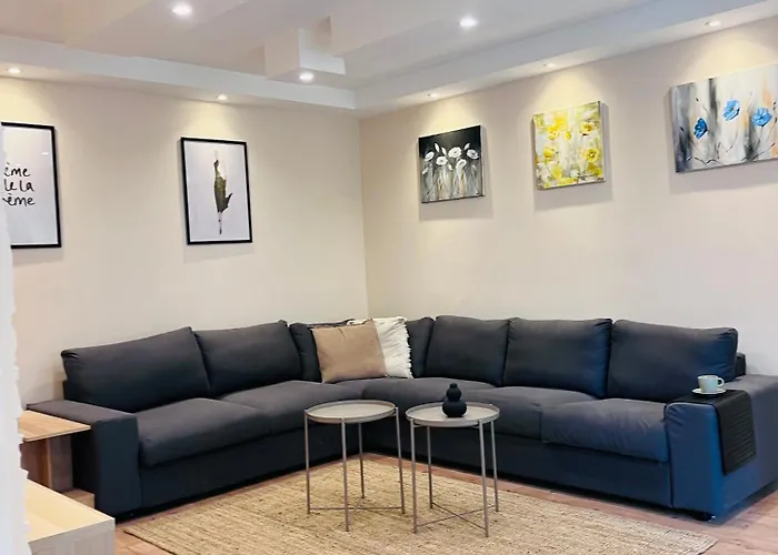 Apartment King's Square - Free Parking